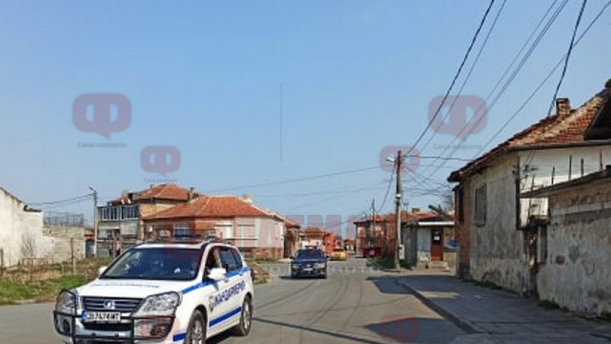 Четирима цигани, завърнали се от чужбина, нападнаха полицаи, но им свиха сърмите 