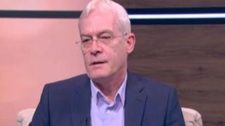 Шефът на НЗОК с важни новини за болничните и коронавируса