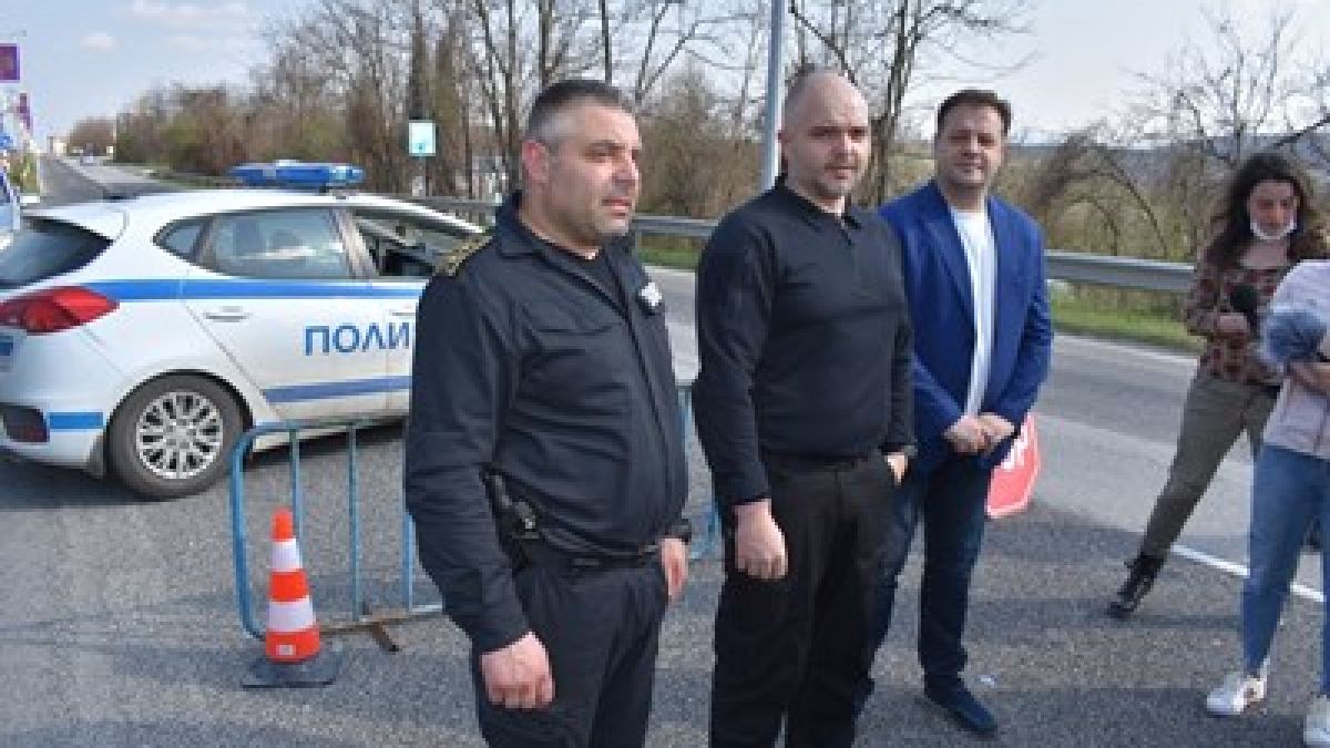Главният секретар на МВР разясни декларацията за преминаване през КПП