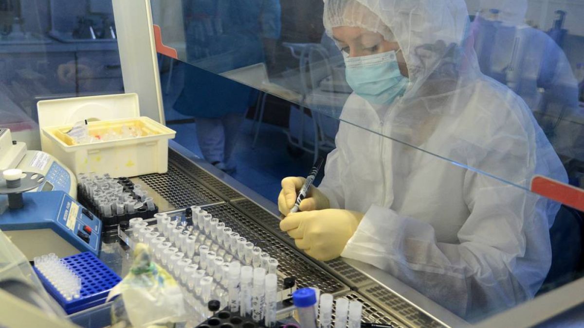 Лекари уточниха кога се проявяват първите симптоми на коронавируса 