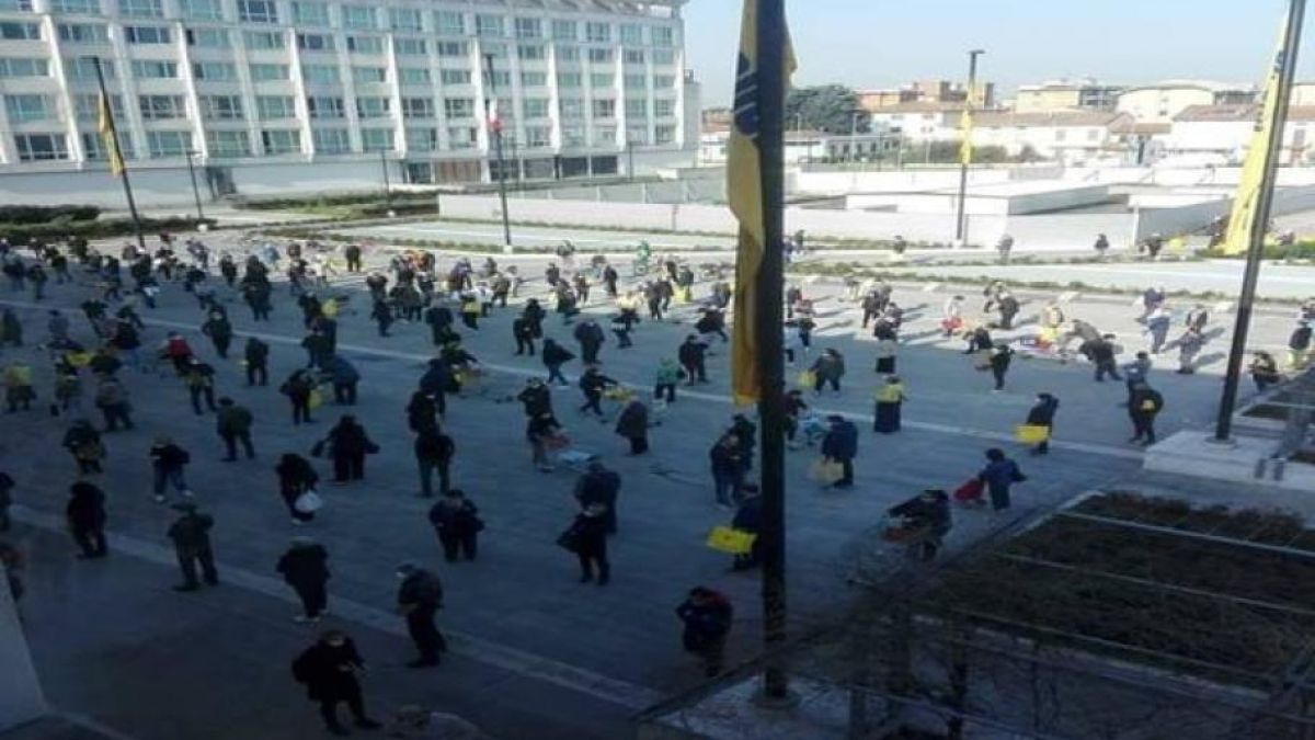 Шествието на смъртта в Италия е неудържимо! Налагат пълна забрана за...