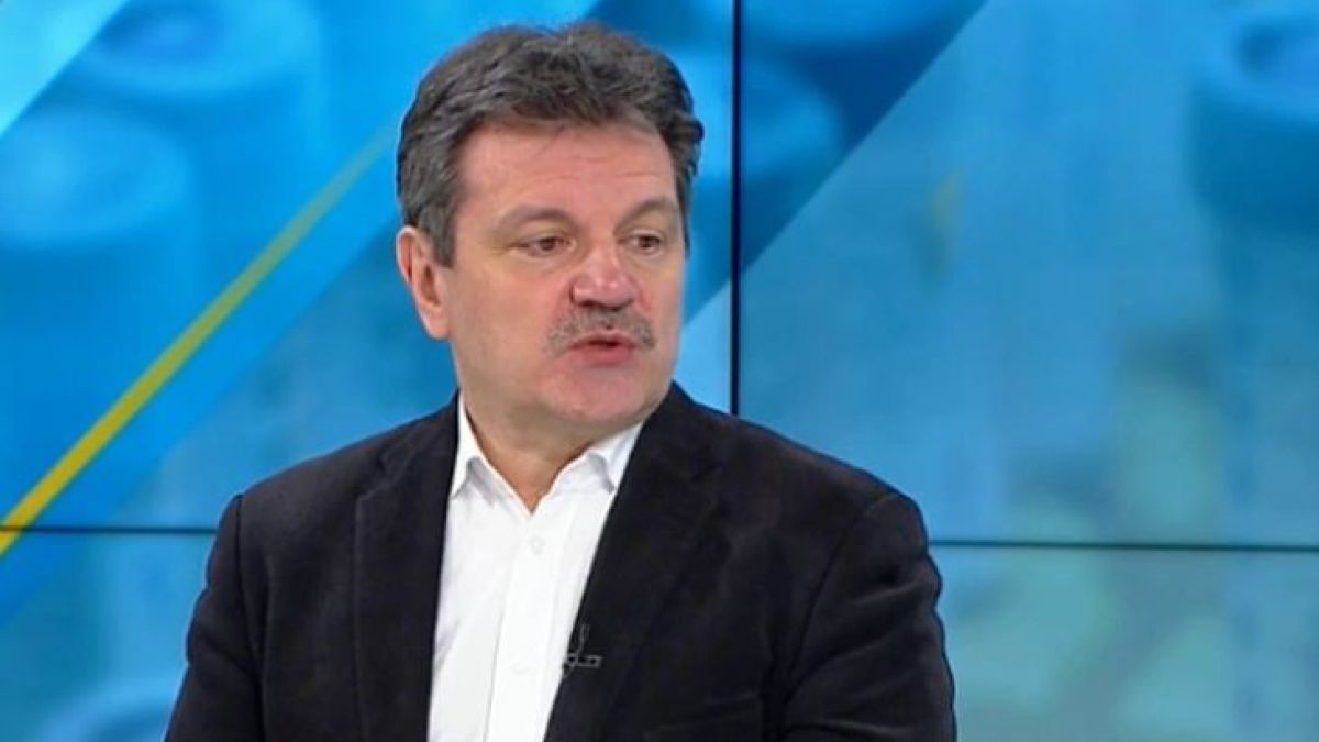 Проф. Симидчиев обясни за колко време COVID-19 ще изчезне от България, ако се въведе пълна изолация