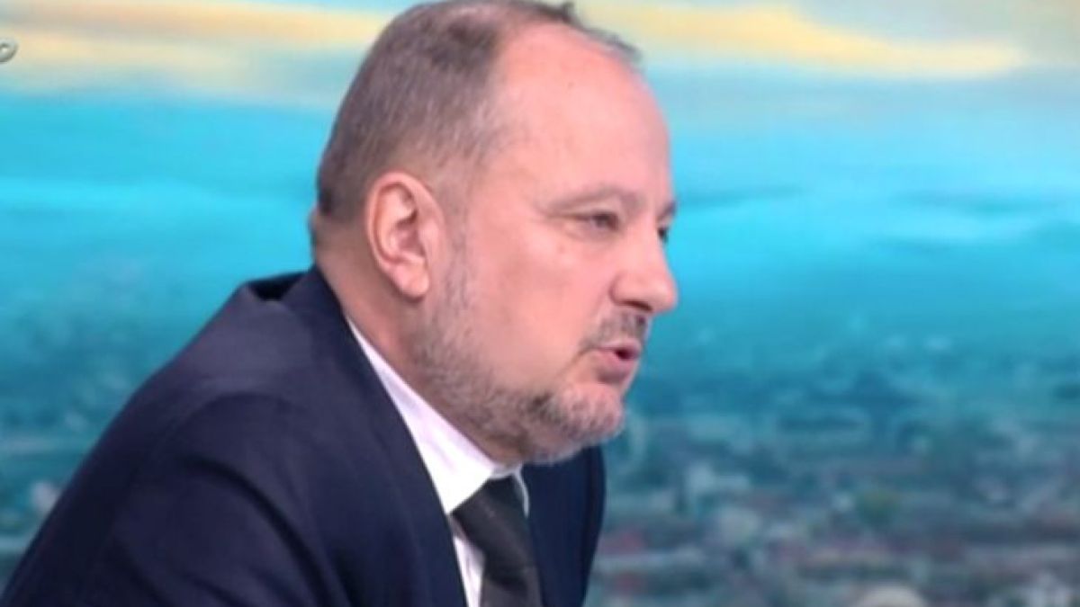 Проф. Воденичаров посочи домашно средство, което като троянски кон разрушава коронавируса отвътре 