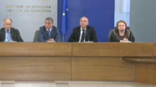 Доц. Мангъров обясни крайната необходимост от масови бързи тестове за коронавирус, защото... 