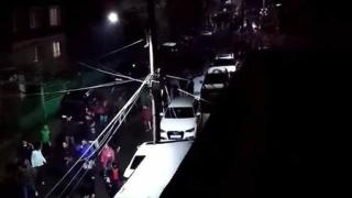 Тумба цигани, въоръжени с брадви и лопати, сътвориха бесен екшън в Царево ВИДЕО
