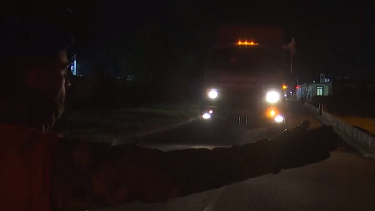 В Бергамо пристигна конвой от руски специалисти и спецтехника, посрещат ги с химна на Русия ВИДЕО