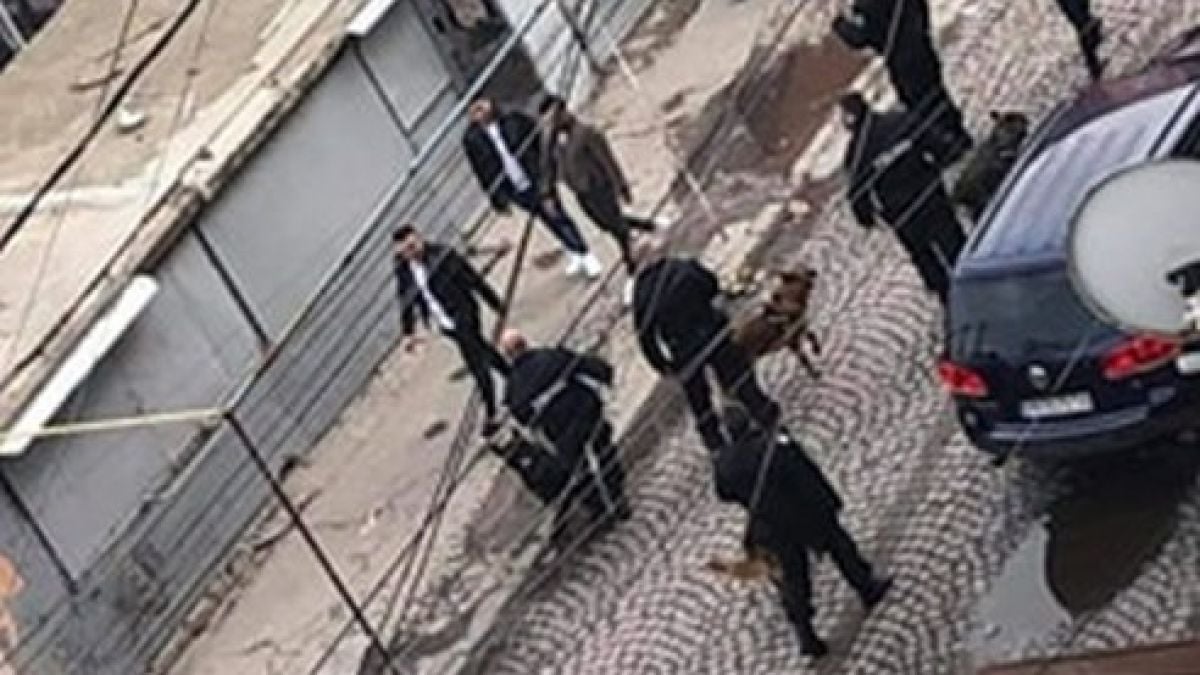 Страшен екшън в Столипиново: Спецченгета с кучета щурмуваха махалата заради... ВИДЕО  