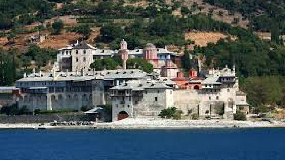 Коронавирусът не пожали и монах от Атон 