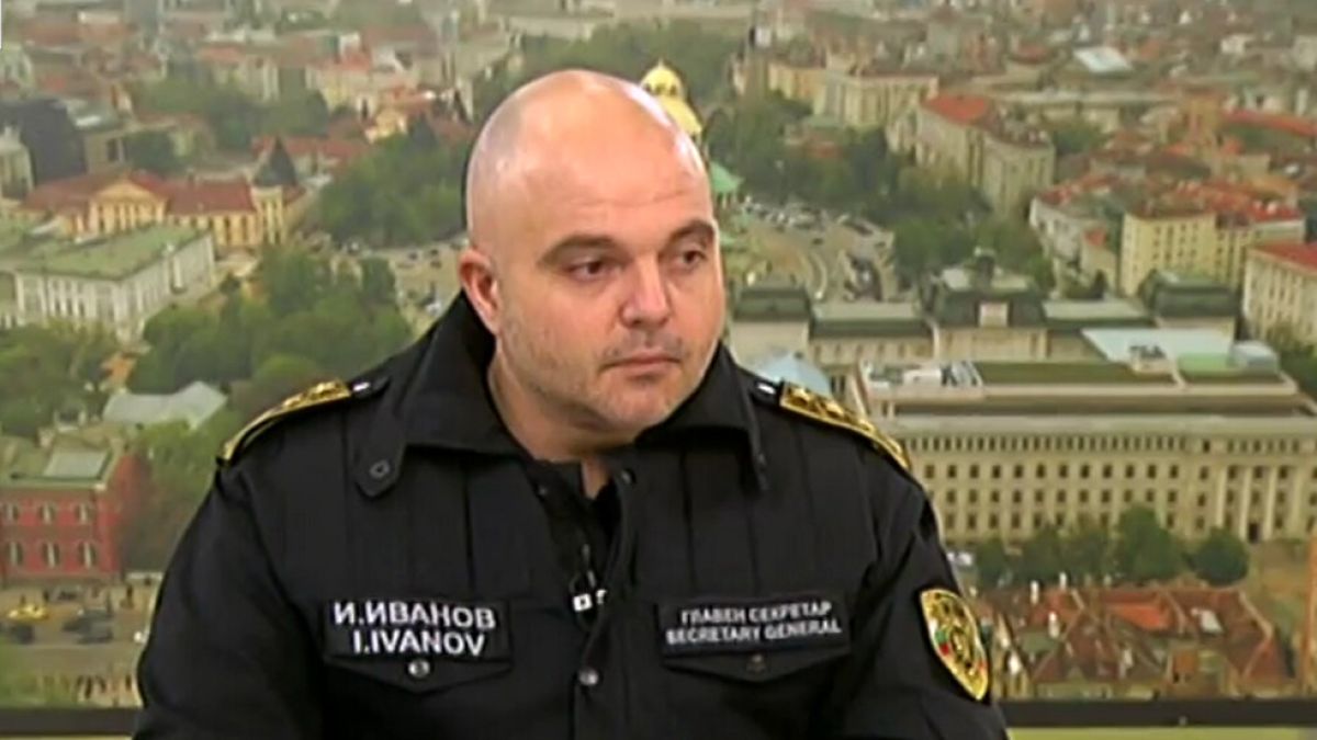 Над 300 души олекнаха с 5 бона! Главният секретар на МВР: Глобяваме всеки, който... ВИДЕО