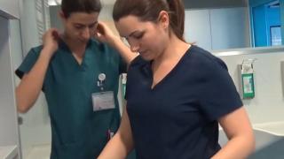 Красиви лекарки от ВМА показаха важно ВИДЕО от борбата им с коронавируса
