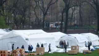 Най-емблематичният парк в Ню Йорк става полева болница за борба с COVID-19