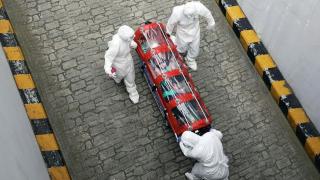 Български лекар с разтърсващо послание от Германия след първия си интубиран от COVID-19 пациент