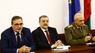 Проф. Кантарджиев обясни кои хора трябва веднага да се тестват за коронавирус  
