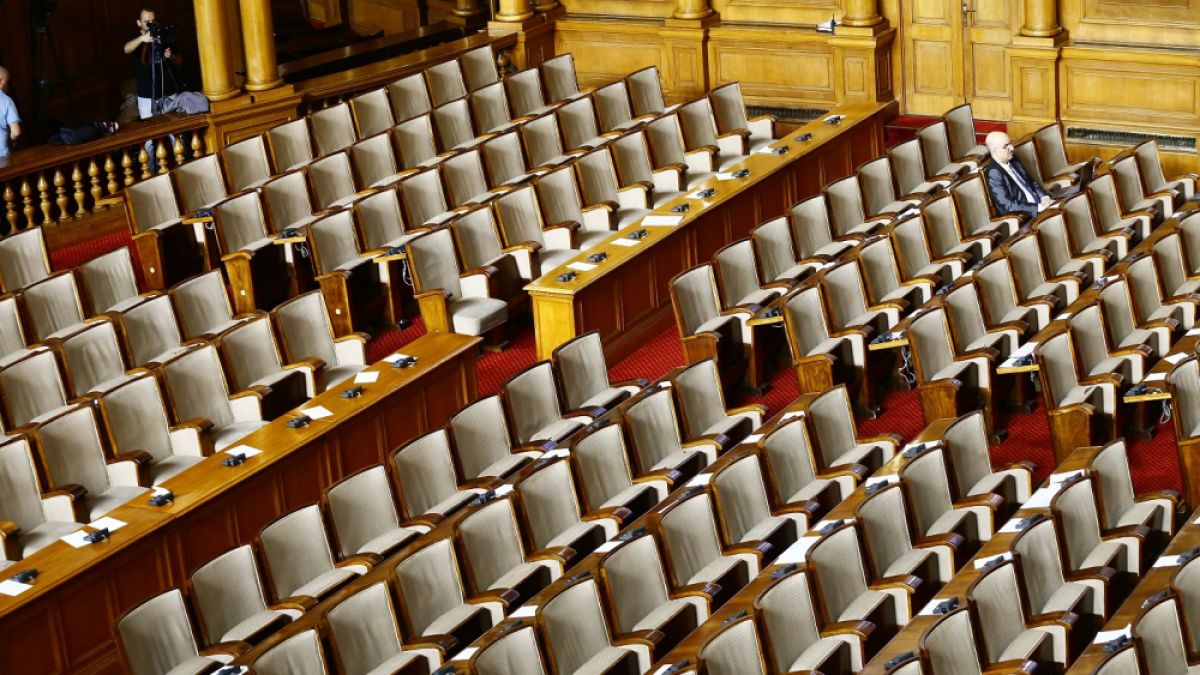 Очертава се горещ ден в парламента