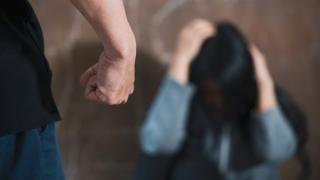 Момичета пребили 13-г. ученичка в Южния парк, а момче снимало гаврата