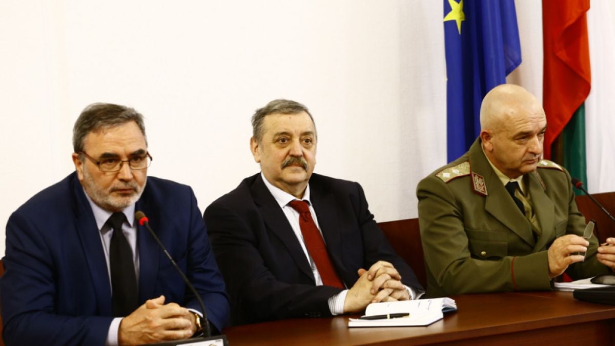 Проф. Кантарджиев каза цялата истина за новата мистериозна болест от Китай
