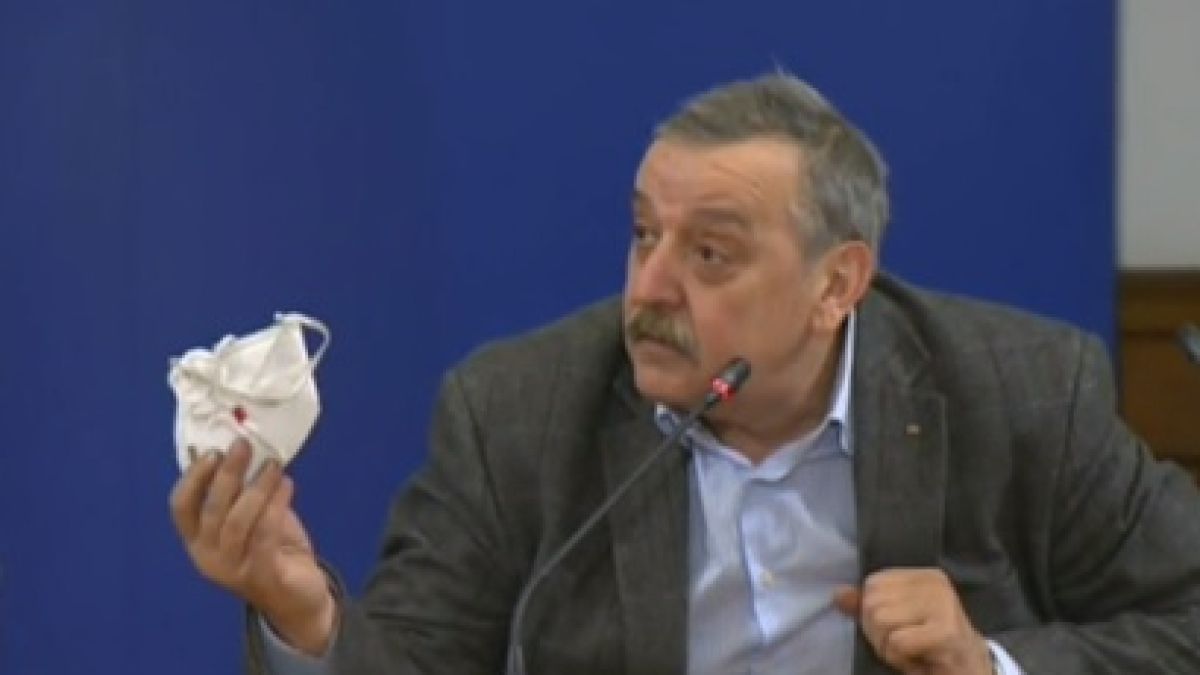 Проф. Кантарджиев: Коронавирусът се предава от човек на човек и то сред хиляди души, но има и добра новина ВИДЕО