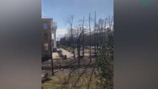 Въоръжени с картечници патрули завардиха руски град под карантина ВИДЕО 