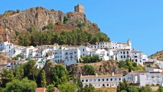 Средновековна защита при обсада спаси цял град в Испания от COVID-19 СНИМКИ