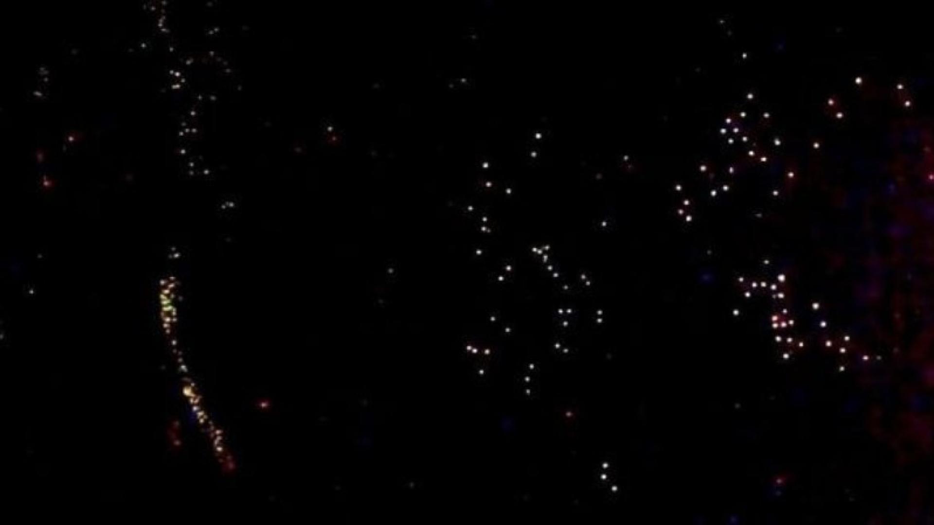 Гигантски НЛО флот прелетя близо до Земята ВИДЕО