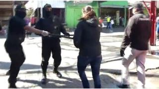 Устроиха лов на жена, заразена с коронавирус ВИДЕО