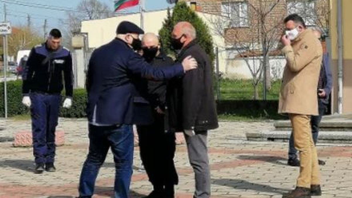 Маскирани цигани пребили дядото, когото Гешев посети в Трилистник