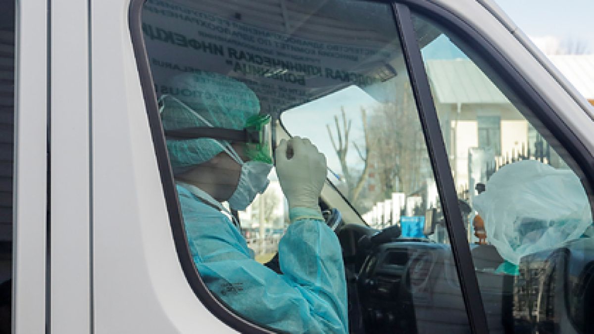 Беларус "пламна" от заразени с COVID-19, смъртните случаи също нарастват бързо