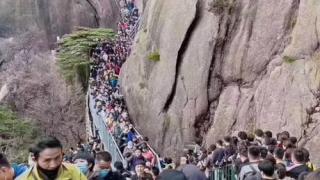 Скандално ВИДЕО от Китай! COVID-19 като нищо ще има втори бум заради тези СНИМКИ