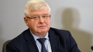 Ананиев поздрави здравните работници: Въпреки всичко вие сте до пациентите си