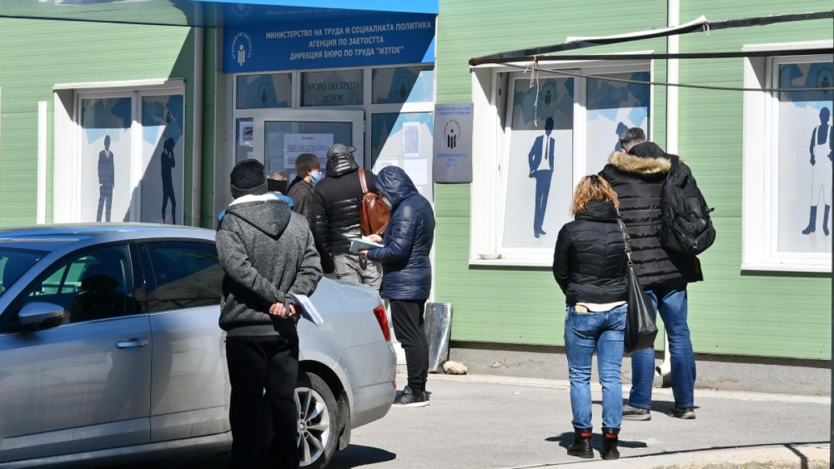 Притеснителни СНИМКИ от ужаса, който COVID-19 нанесе на българите