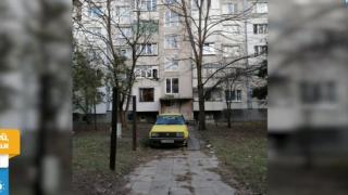 Този шофьор изби рибата, не сте виждали толкова нагло паркиране СНИМКА