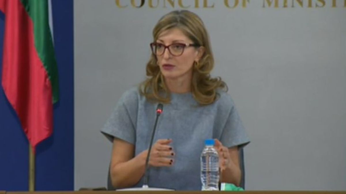 БЛИЦ TV: Министър Захариева с извънредни новини за скандала с консула ни в Хага и такса „коронавирус“