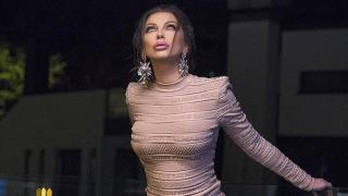 Емануела се разголи на СНИМКИ 18+, за да сподели мисли за коронавируса