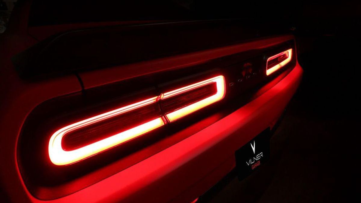 Българи представиха дяволския Dodge Challenger SRT Hellcat СНИМКИ