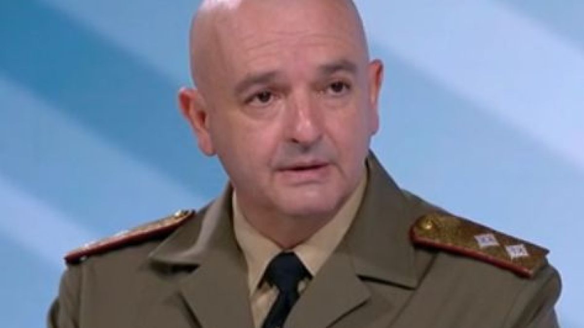 Ген. Мутафчийски заговори за притеснително „фамилно заразяване“ с COVID-19