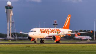 EasyJet разкри как ще се спазва дистанция по време на полет