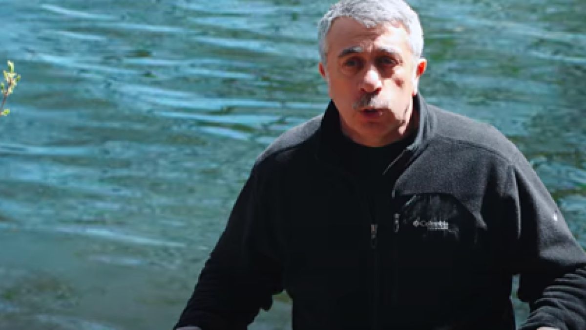 Д-р Комаровски посочи груба грешка при почистването на маските