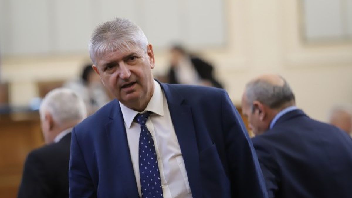 Лъчезар Иванов пред БЛИЦ: Корнелия Нинова ми отмъщава!