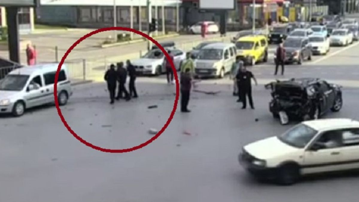 Появи се ново зловещо ВИДЕО от фаталното меле с Милен Цветков, минути след катастрофата той...