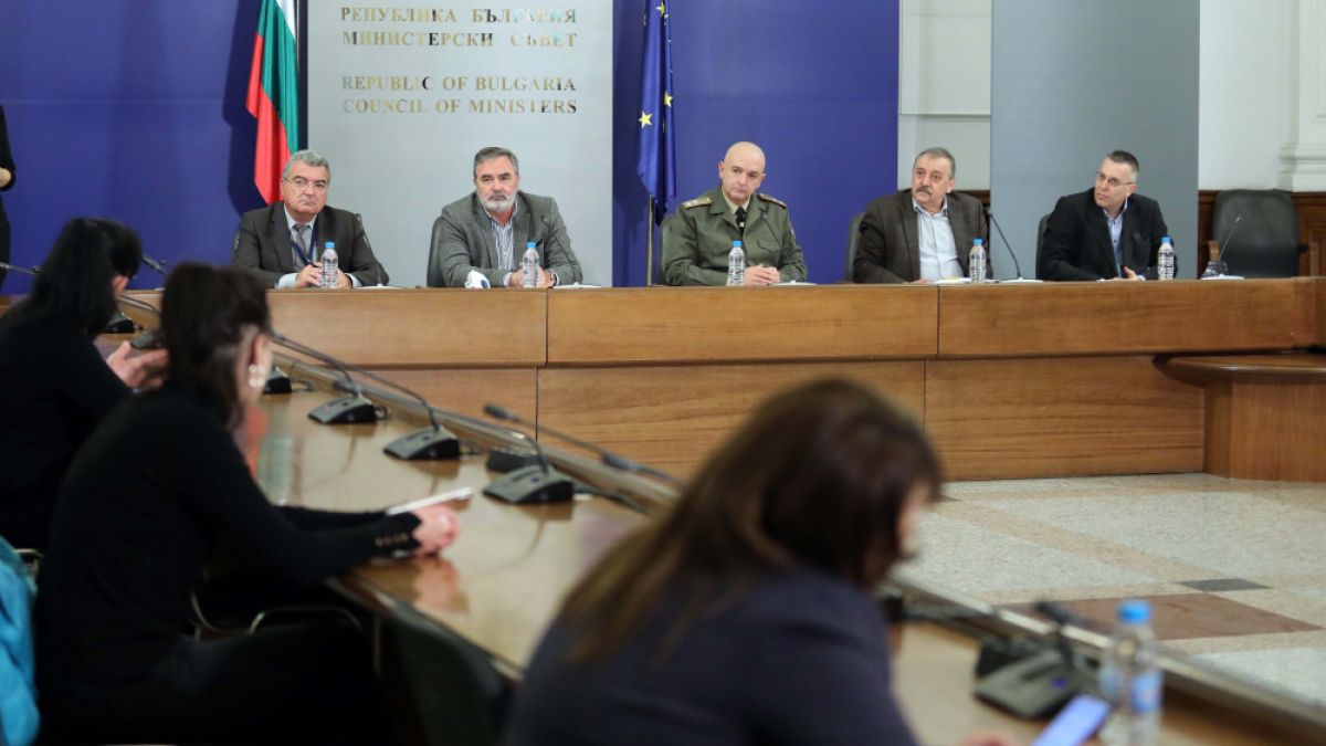Шефът на ВМА посочи главната причина за новия пик от заразени и ще бъде ли затворена София пак 