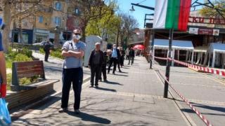 На Женския пазар се случва нещо странно 