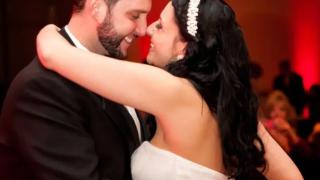 Жена намери в телефона на съпруга си, починал от К-19, покъртително послание