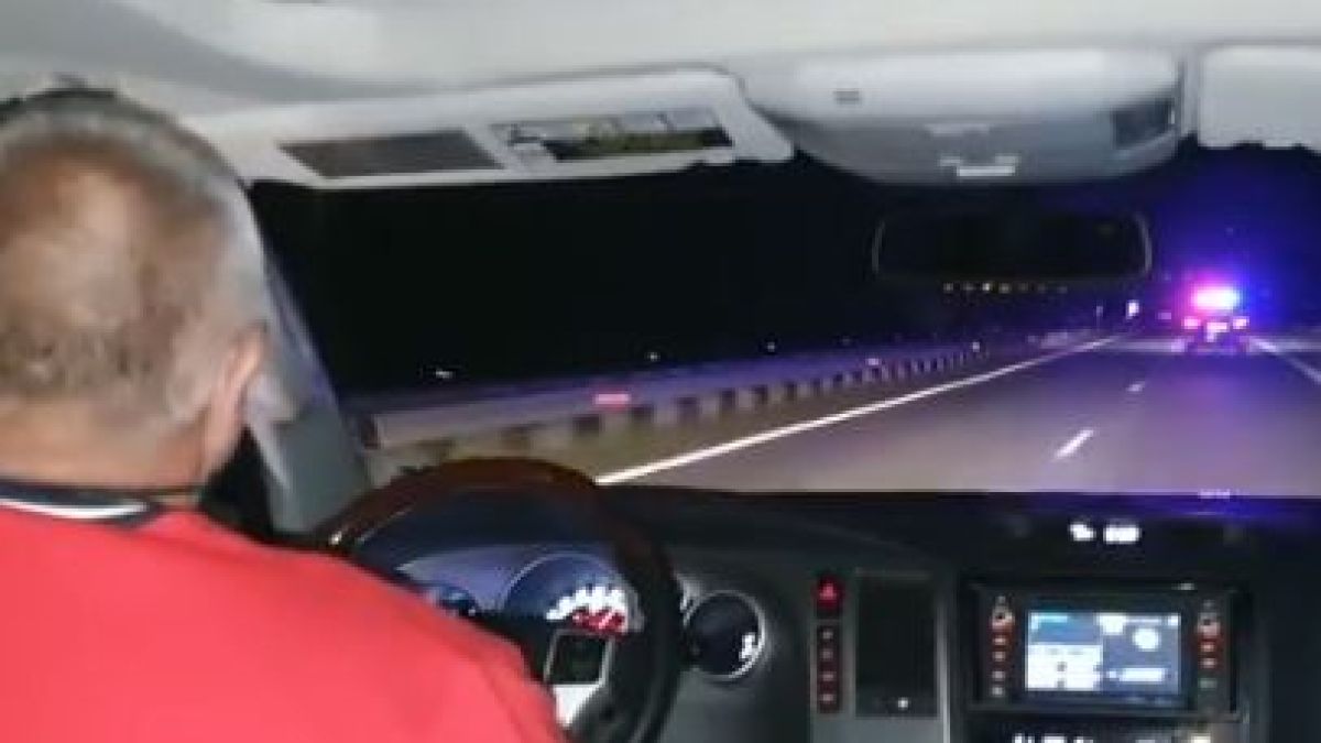 В приповдигнато настроение Борисов подкара джипа по тъмна доба и... ВИДЕО