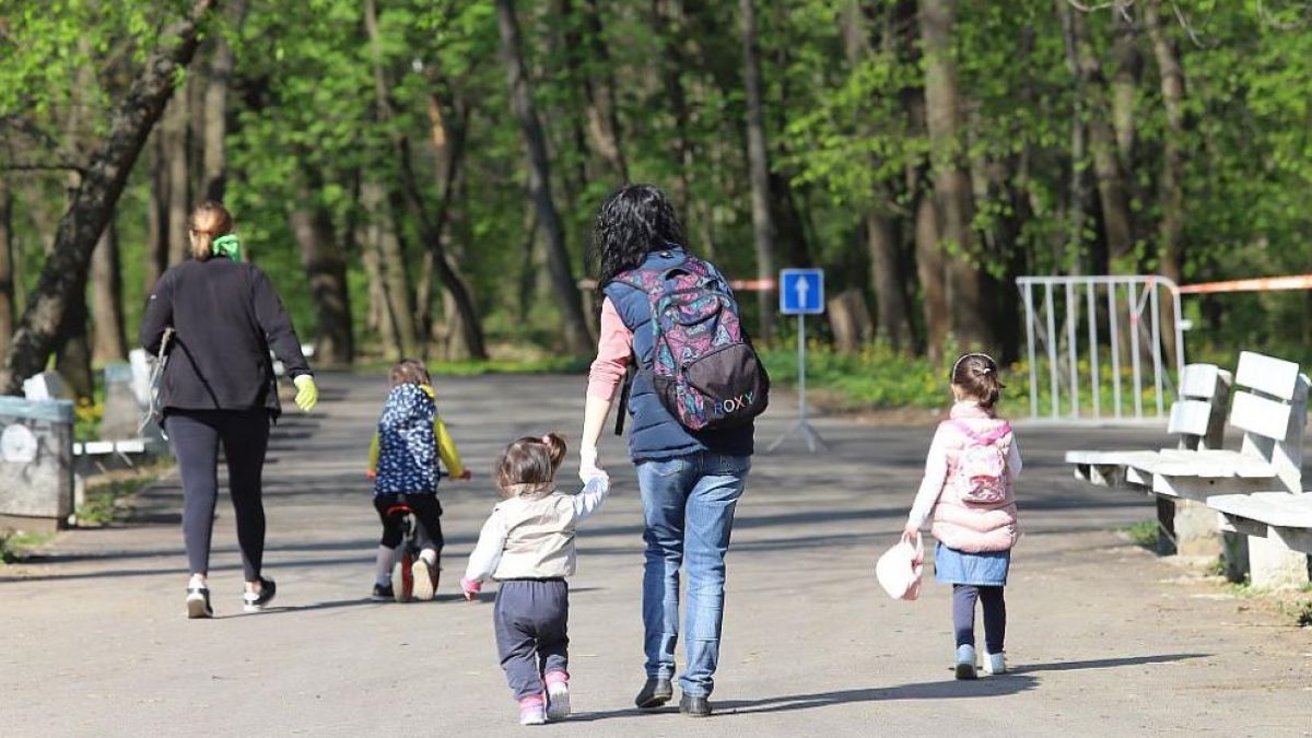 Забраната падна и ето какво се случва в столичните паркове СНИМКИ 