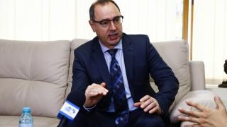 Доц. Попов разказа как с ген. Мутафчийски още през януари допуснали идването на К-19 у нас