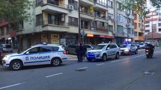 Нов екшън в Бургас: Агресивен мъж с бухалка налага минувач 