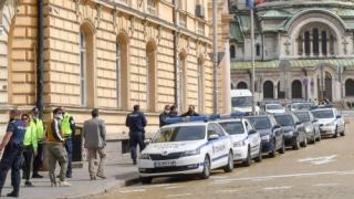 Центърът на София почерня от полиция СНИМКИ