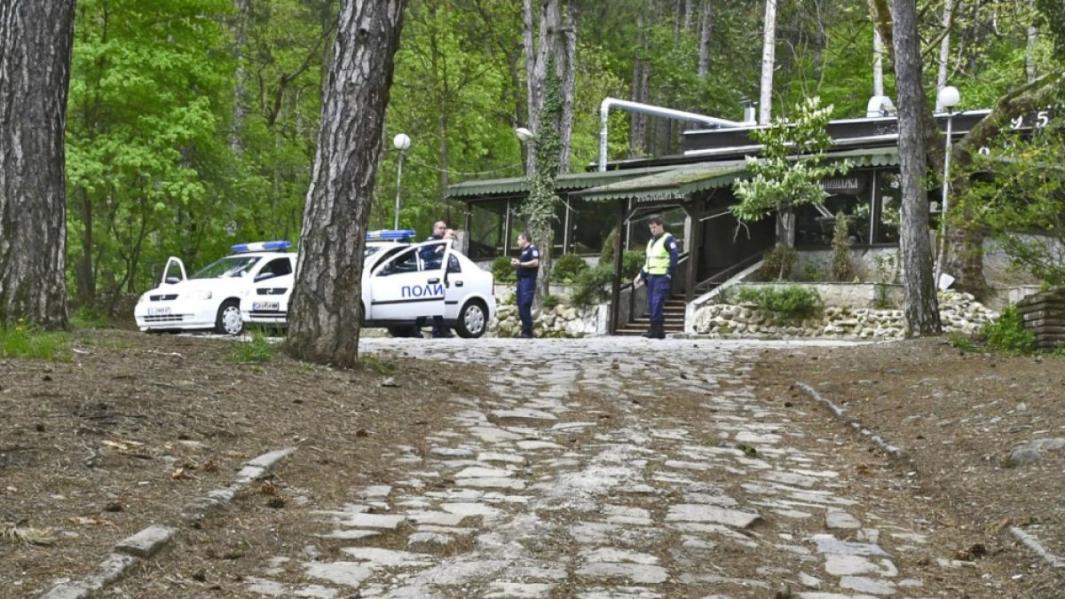 Столичани щурмуваха Витоша ден преди падане на ограниченията, но... СНИМКИ 
