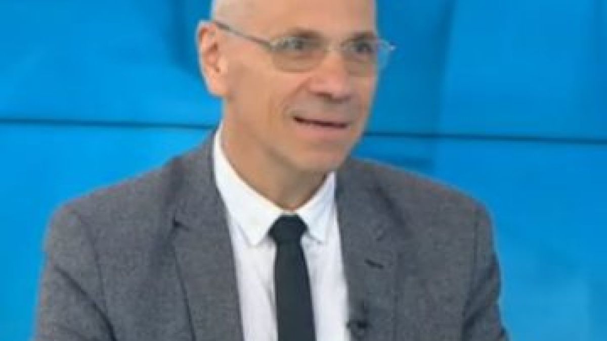 Доц. Сотир Марчев обясни защо от разхлабването на мерките ще има полза и за имунитета