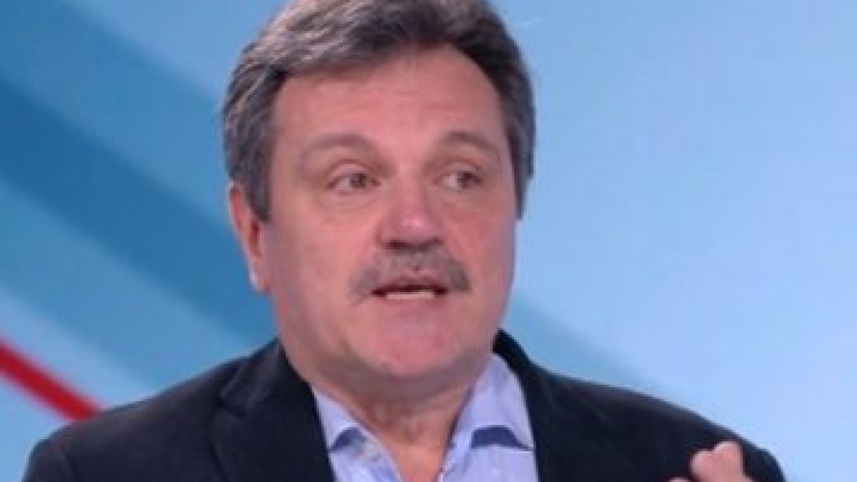 Д-р Симидчиев с притеснителна прогноза: Ще живеем дълго с К-19, но...   